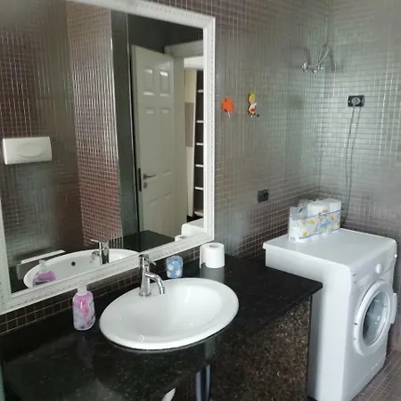 Luxury Penthouse In City Center Apartament Wlora