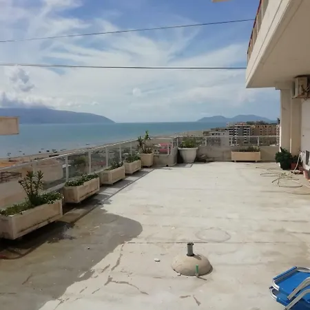 Luxury Penthouse In City Center Wlora