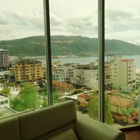 Luxury Penthouse In City Center Apartament Wlora